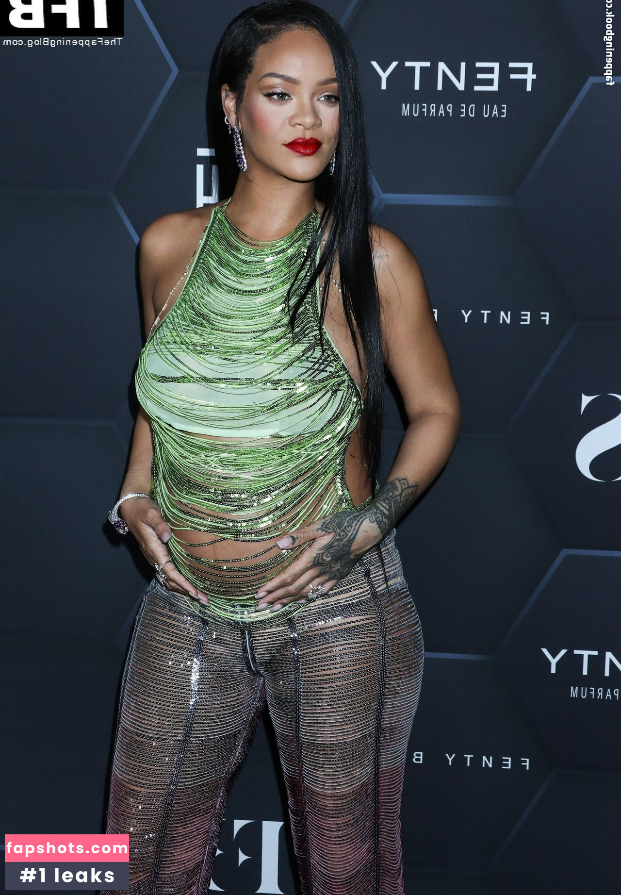 Rihanna gallery photo #2140