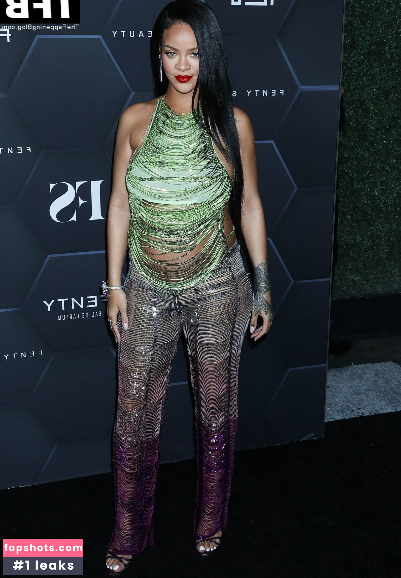 Rihanna gallery photo #2142