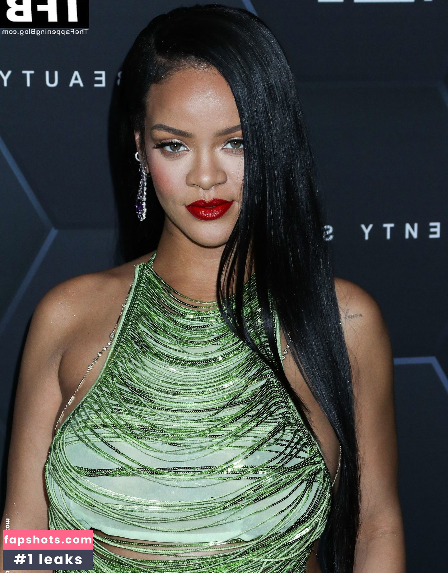 Rihanna gallery photo #2147