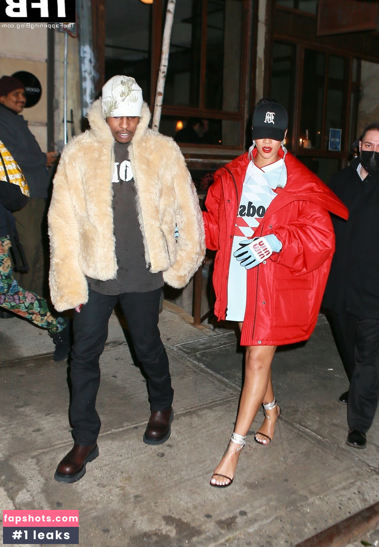 Rihanna gallery photo #2165