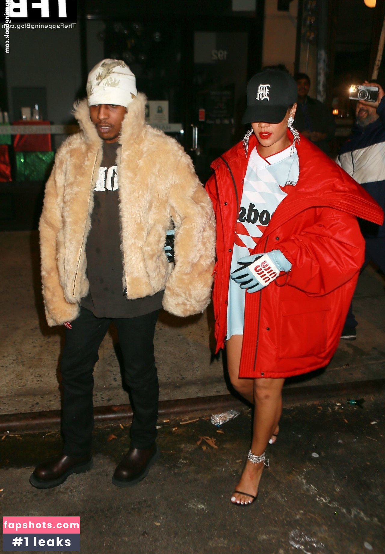 Rihanna gallery photo #2170