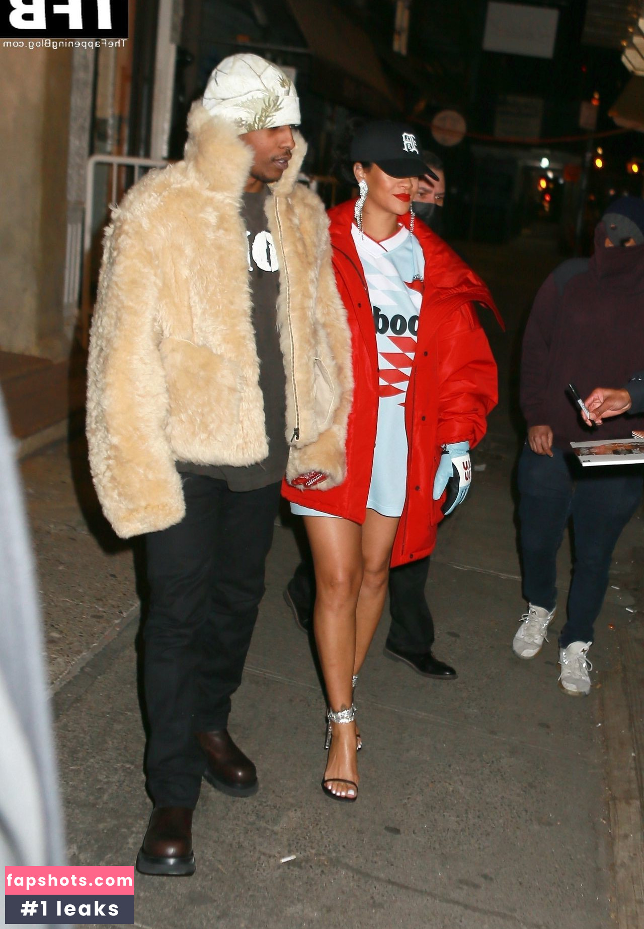 Rihanna gallery photo #2172