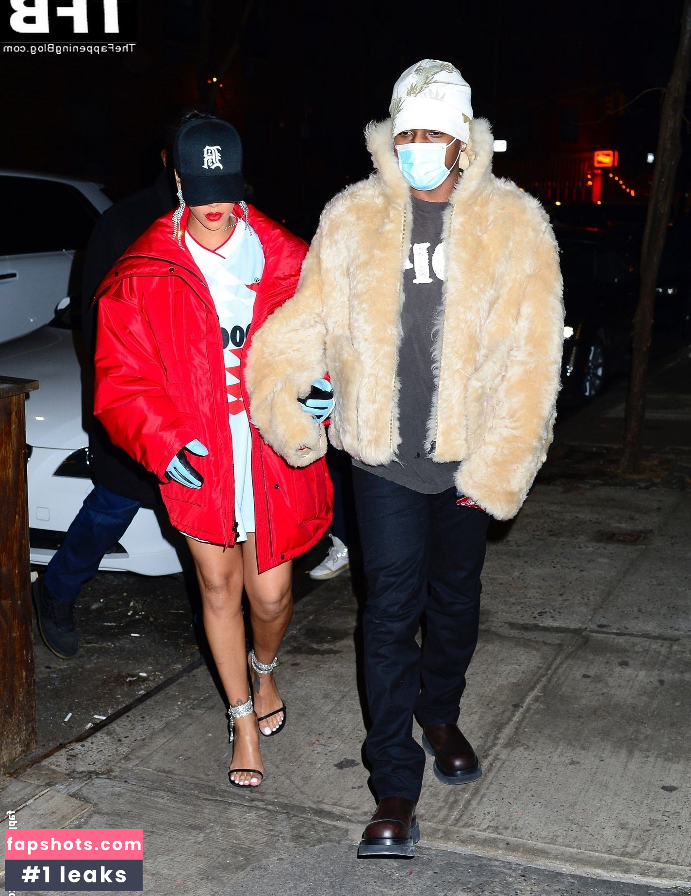 Rihanna gallery photo #2177