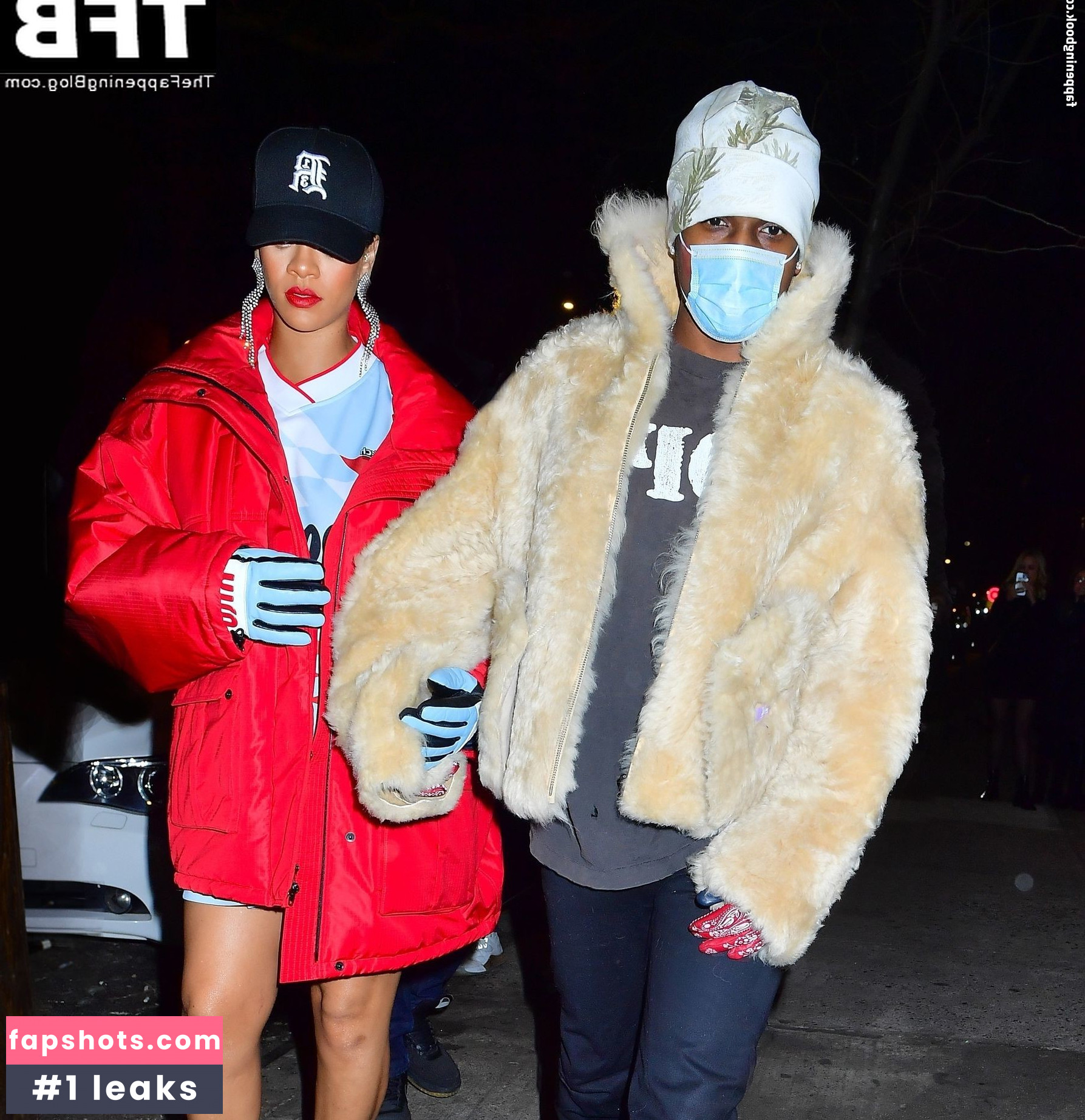 Rihanna gallery photo #2180