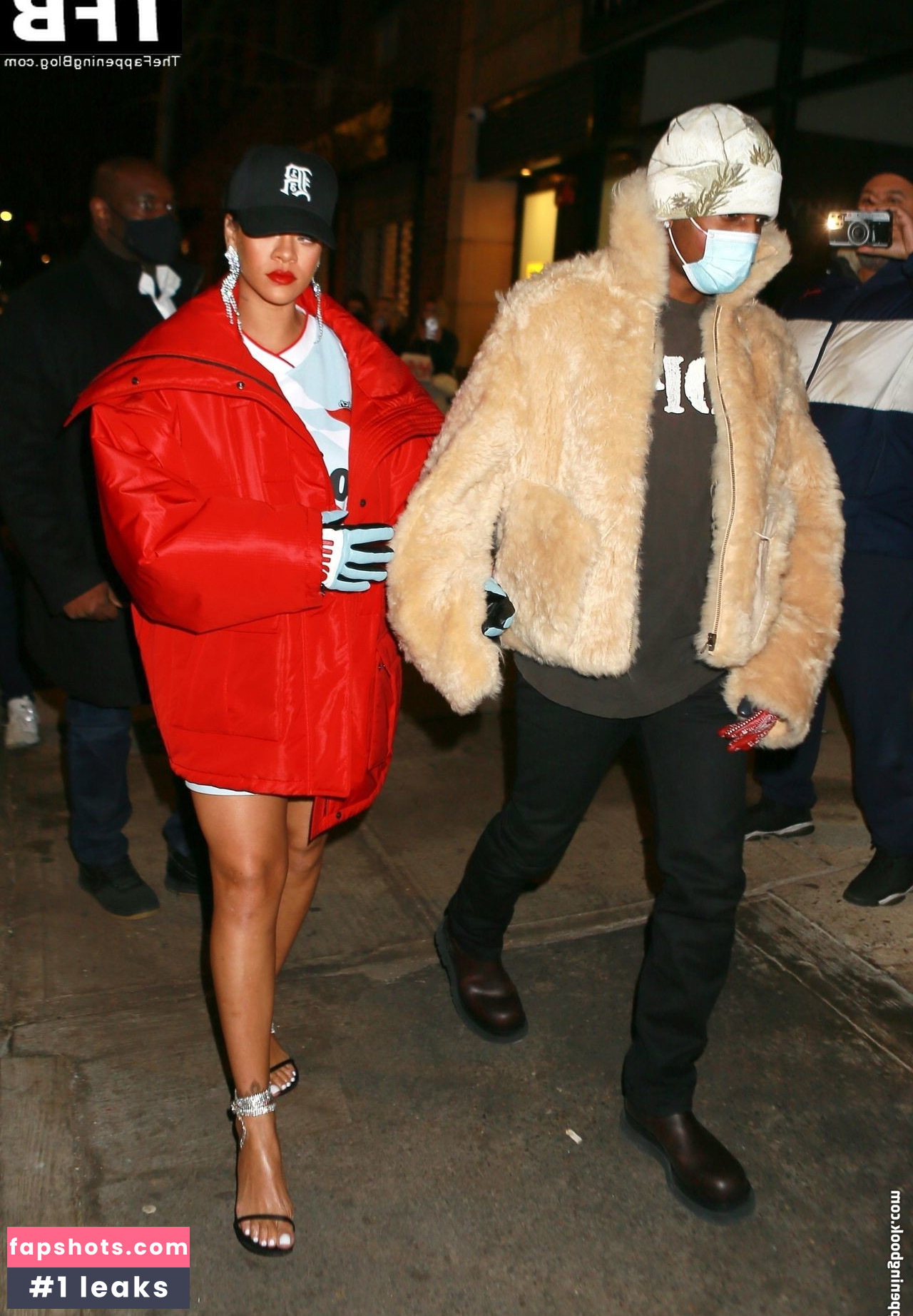 Rihanna gallery photo #2189