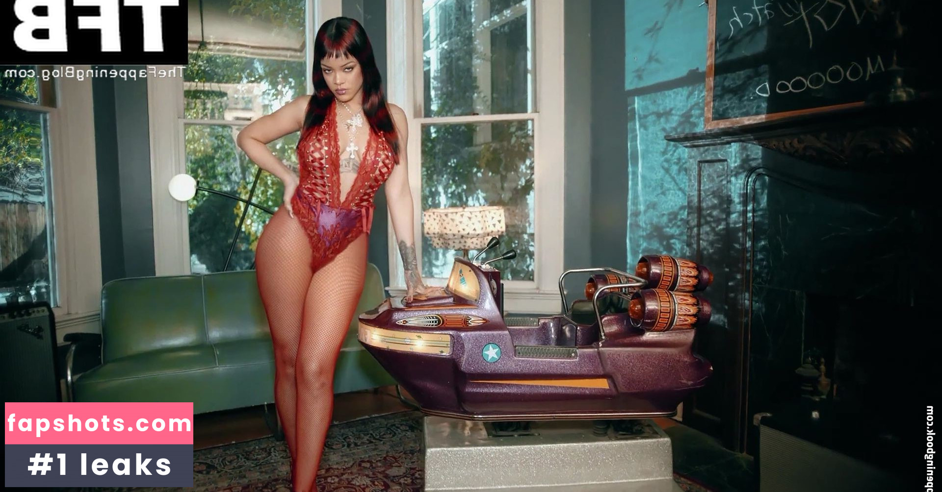 Rihanna gallery photo #2193