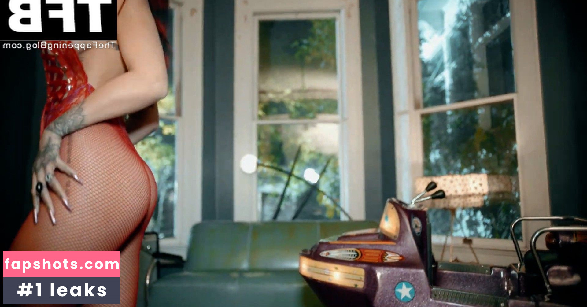 Rihanna gallery photo #2199