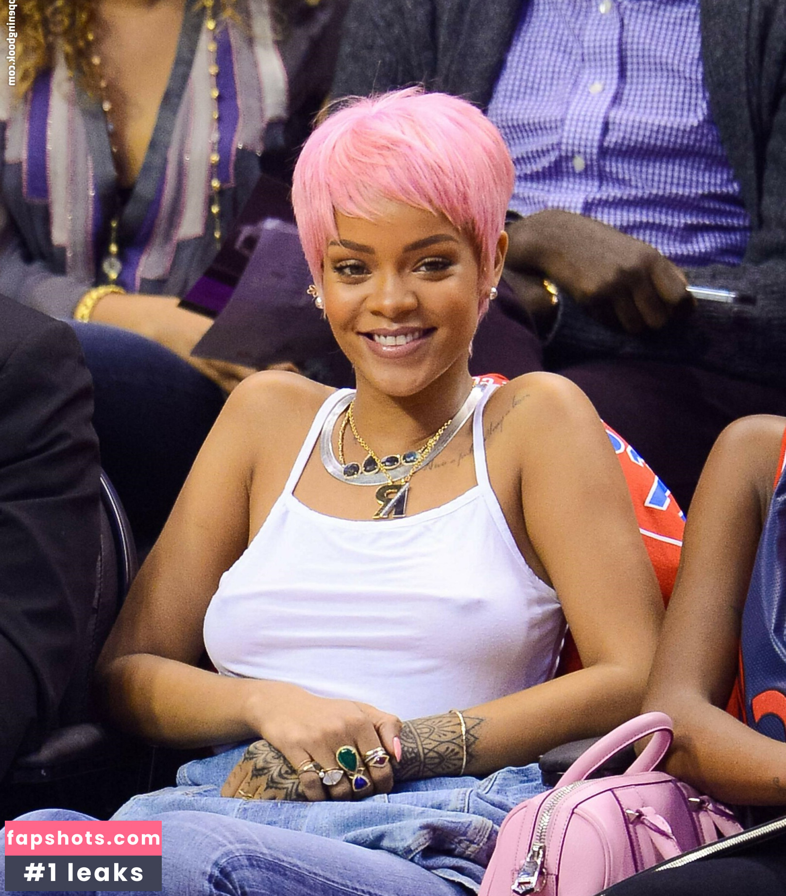 Rihanna gallery photo #23