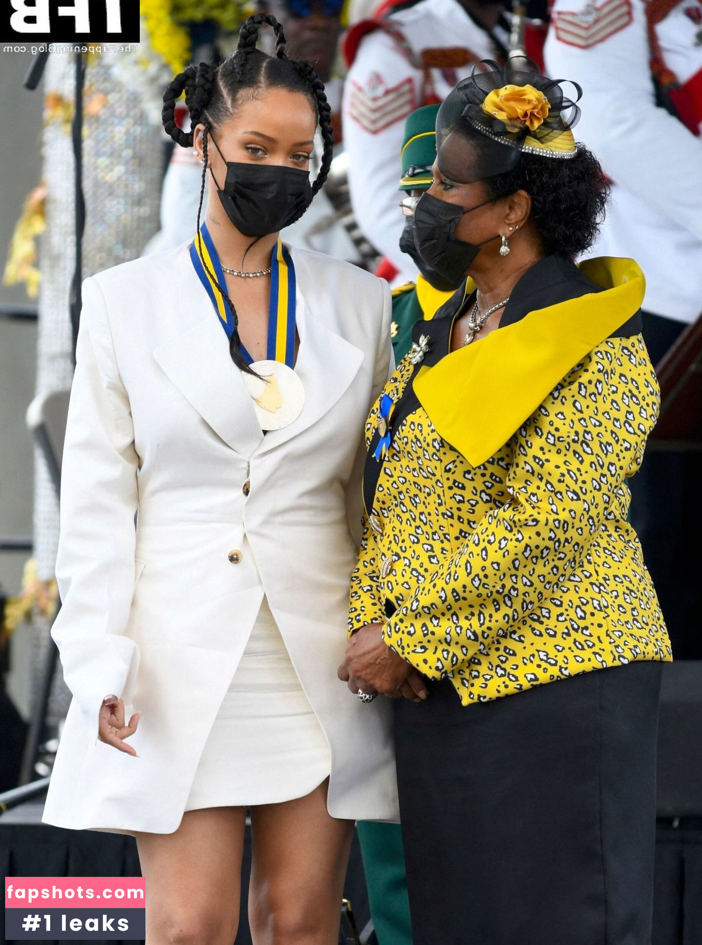 Rihanna gallery photo #2214