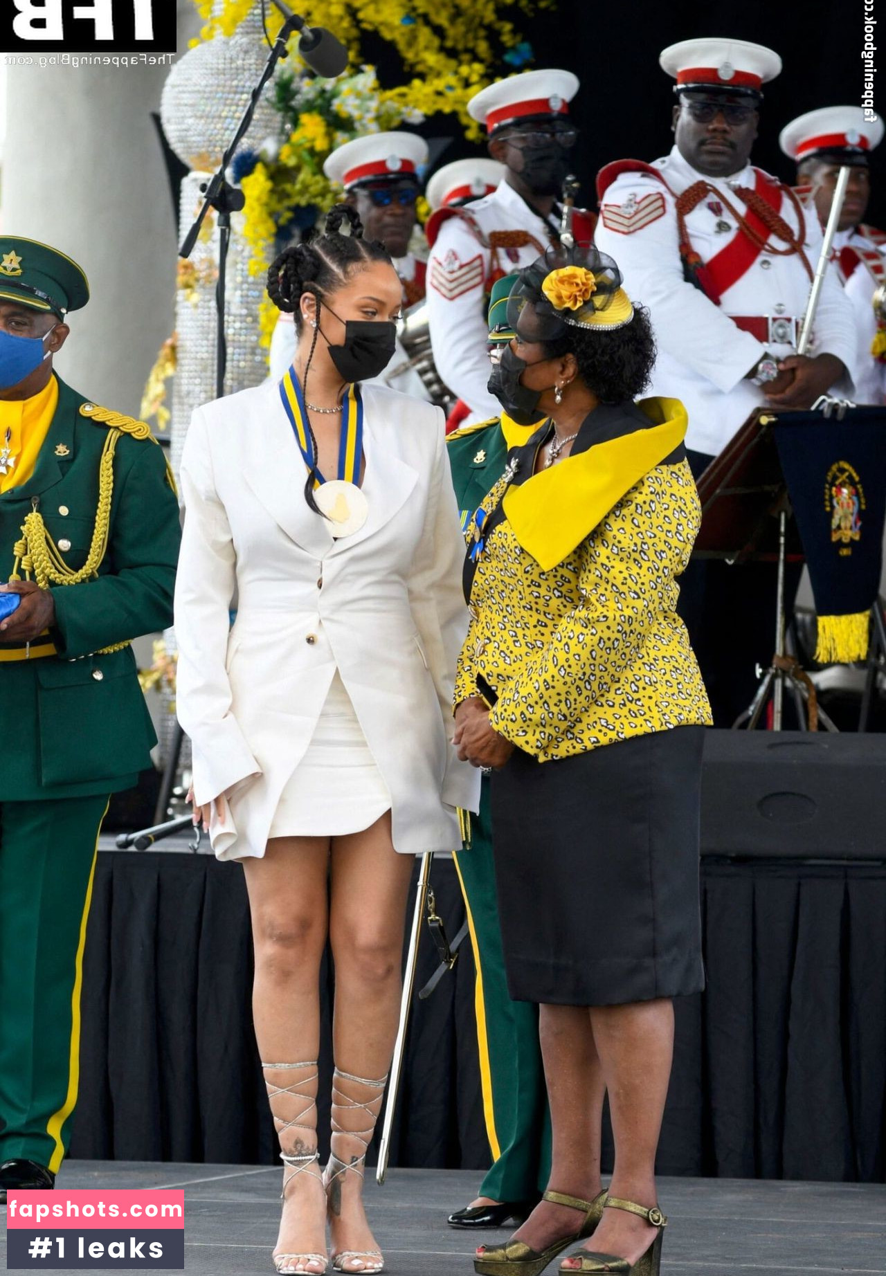 Rihanna gallery photo #2217