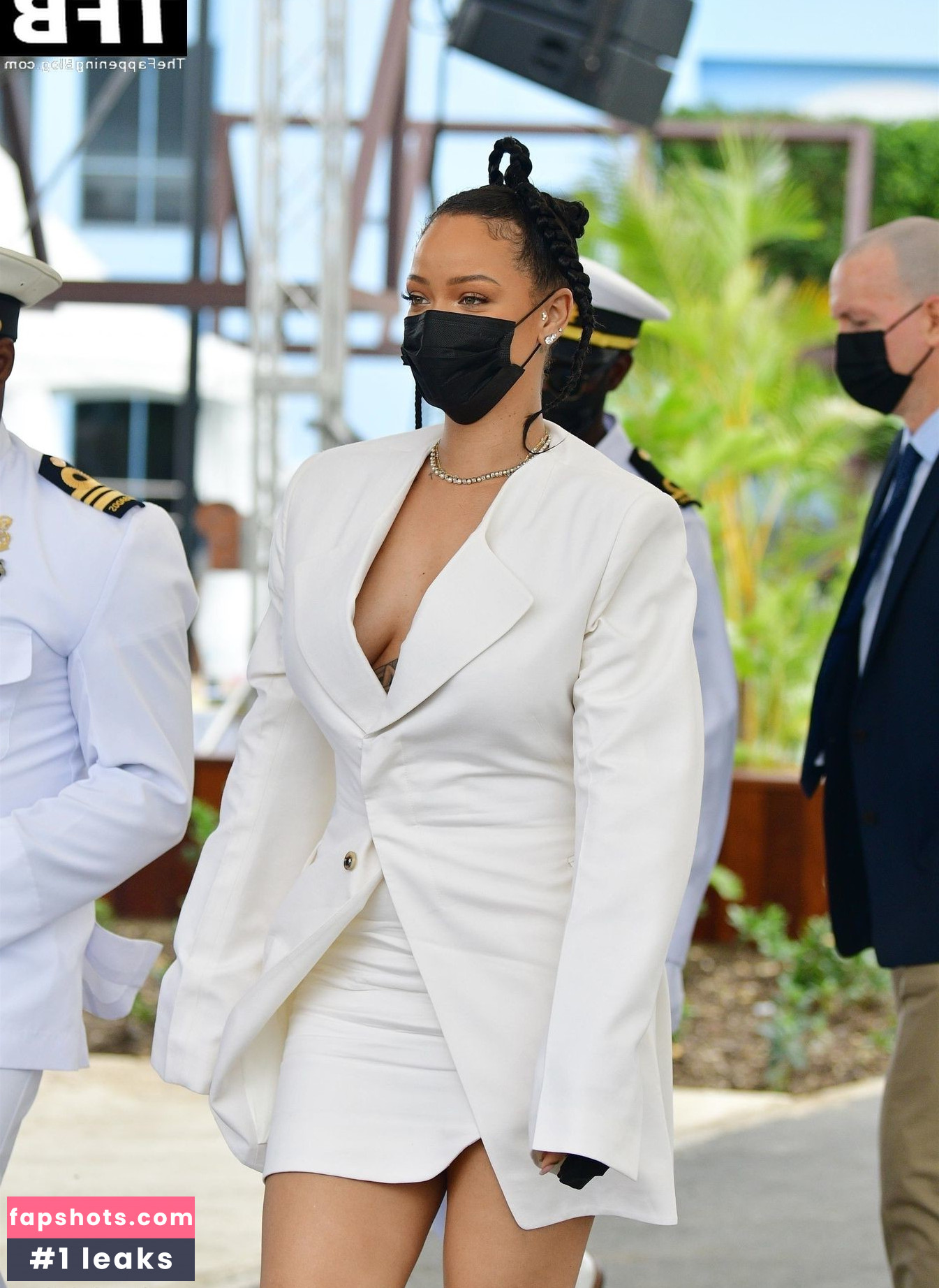 Rihanna gallery photo #2221