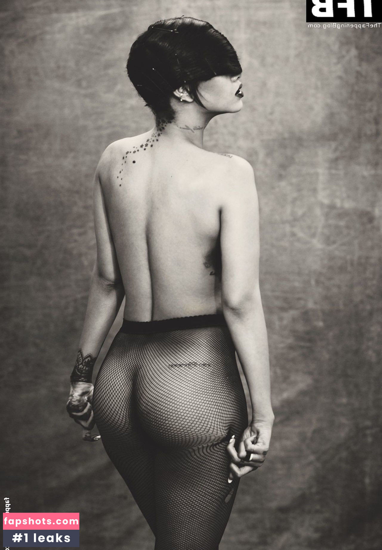 Rihanna gallery photo #2252