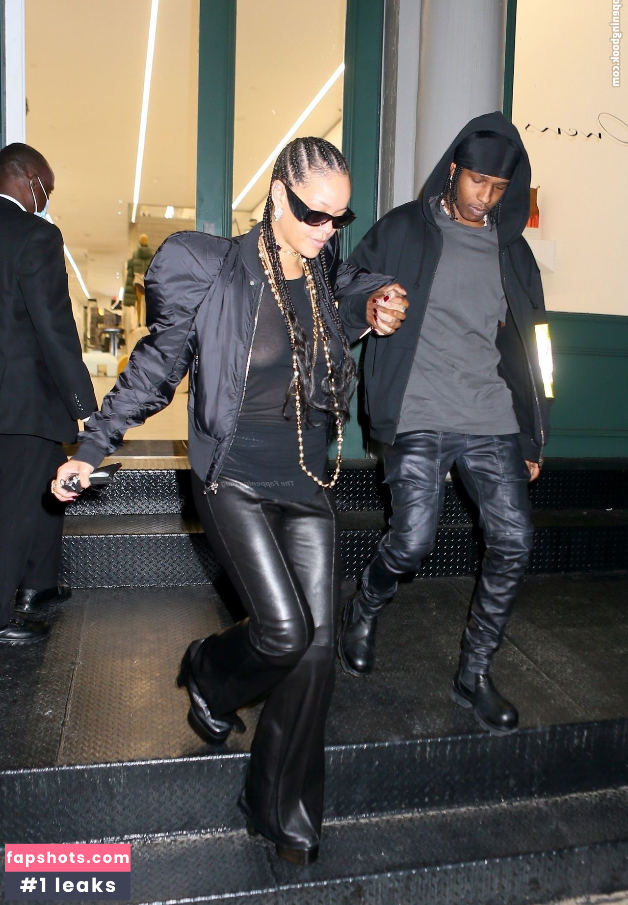 Rihanna gallery photo #2263