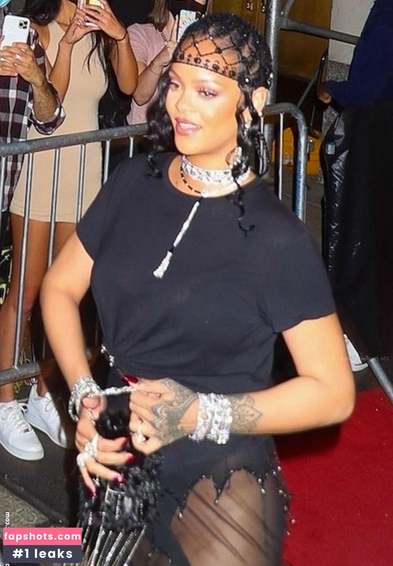 Rihanna gallery photo #2280