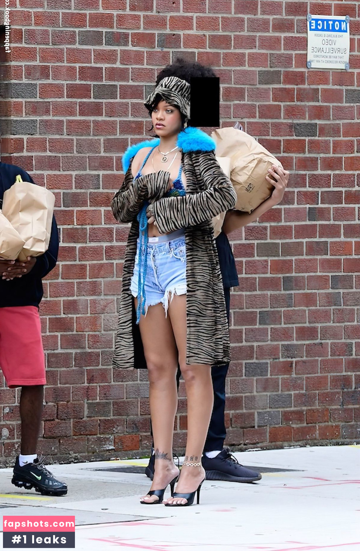 Rihanna gallery photo #2321