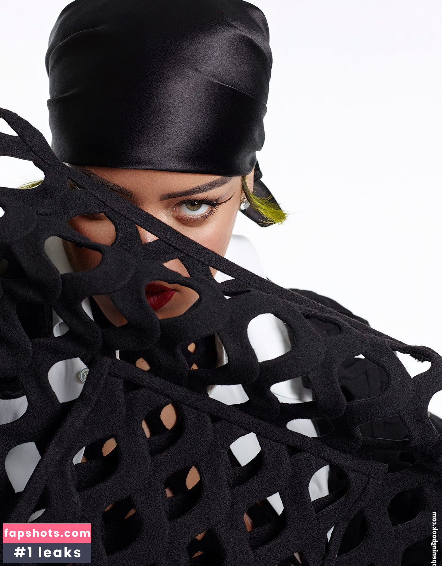 Rihanna gallery photo #2336