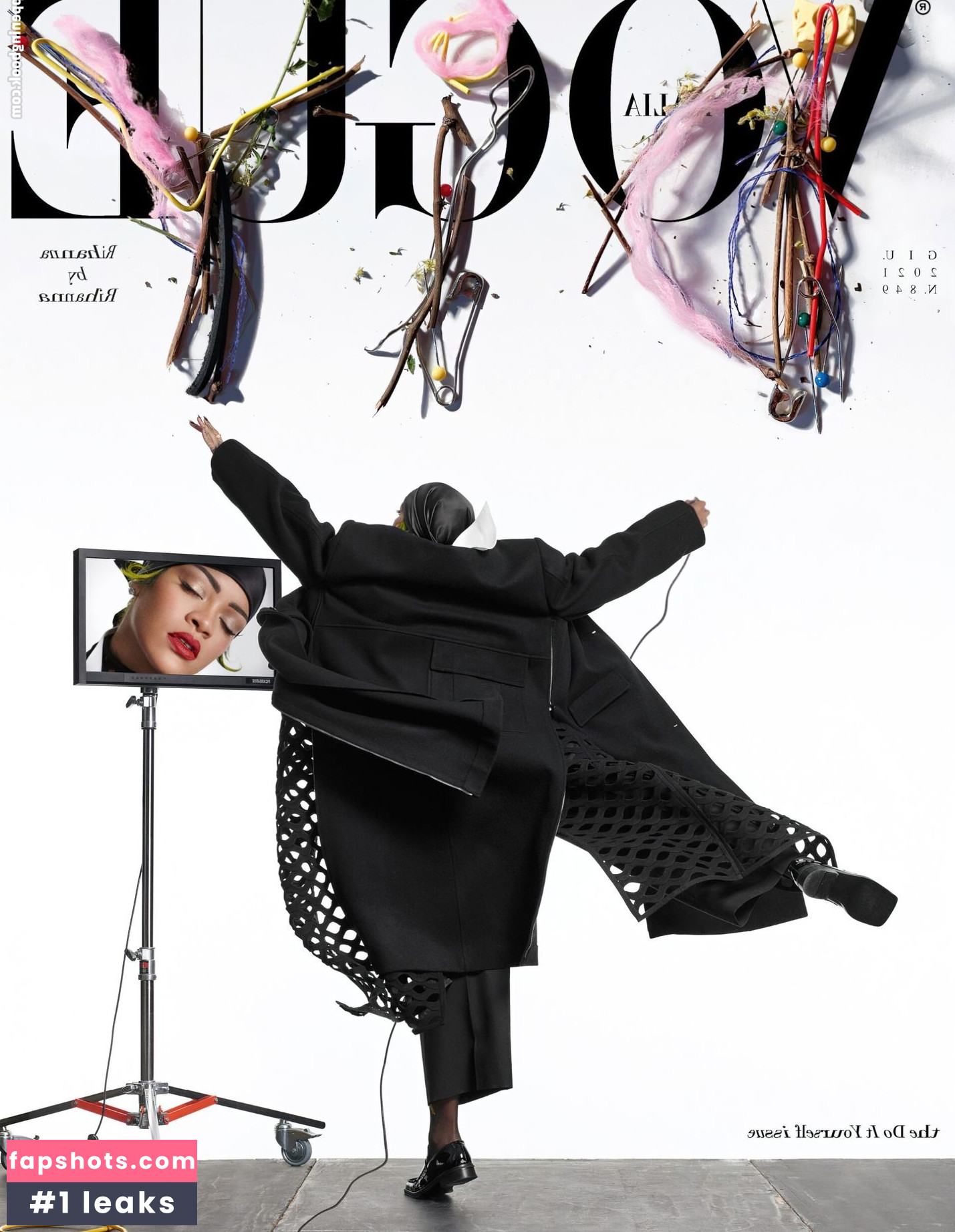 Rihanna gallery photo #2337