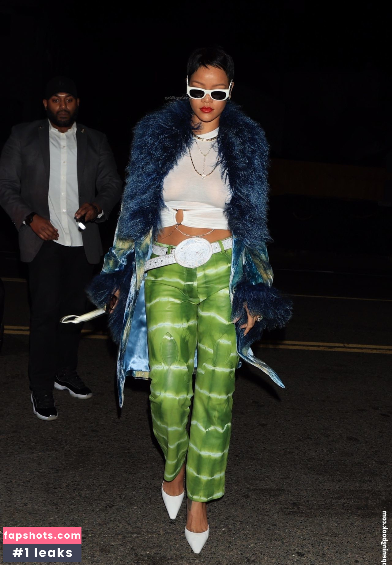 Rihanna gallery photo #2366