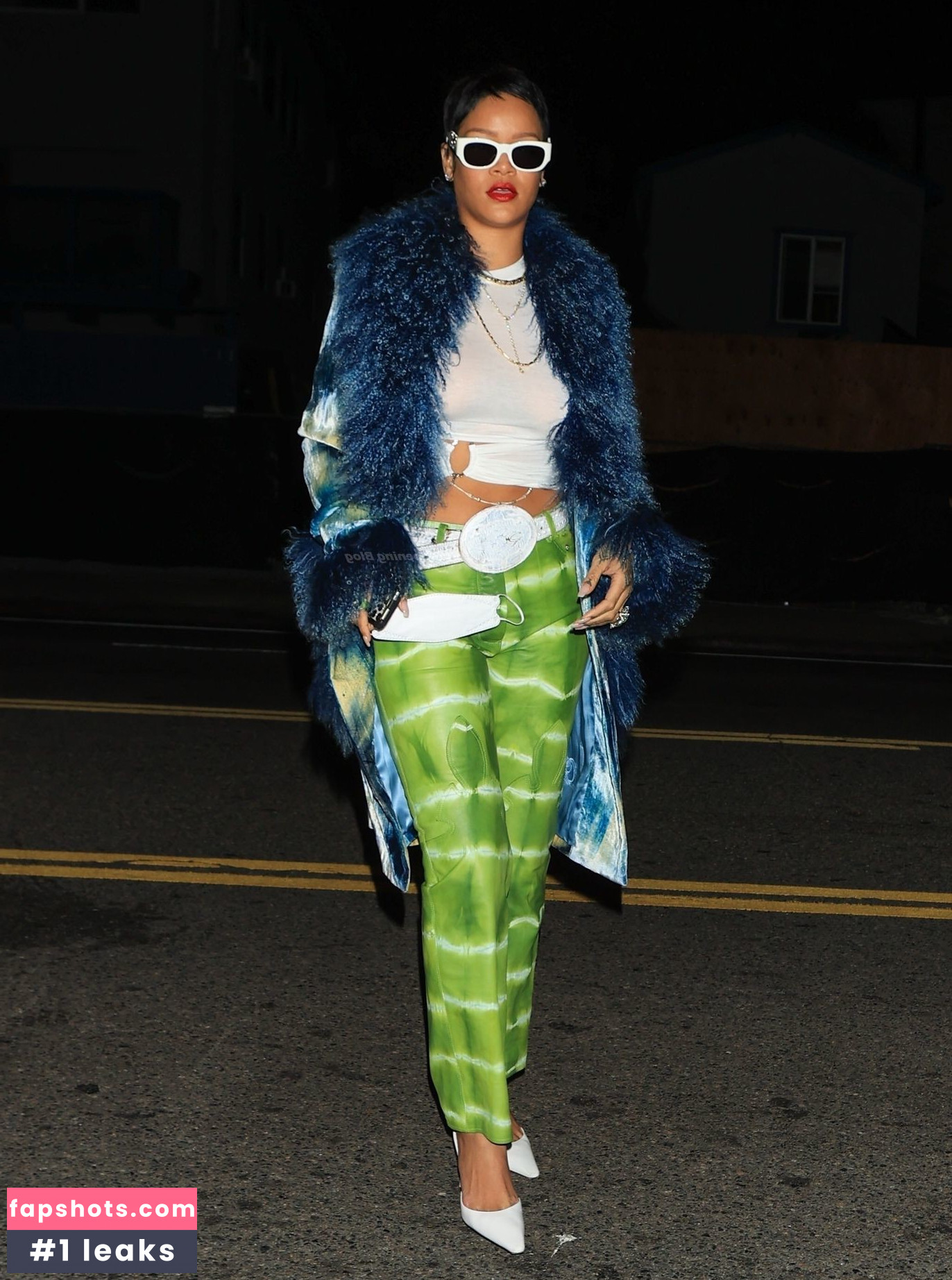 Rihanna gallery photo #2367