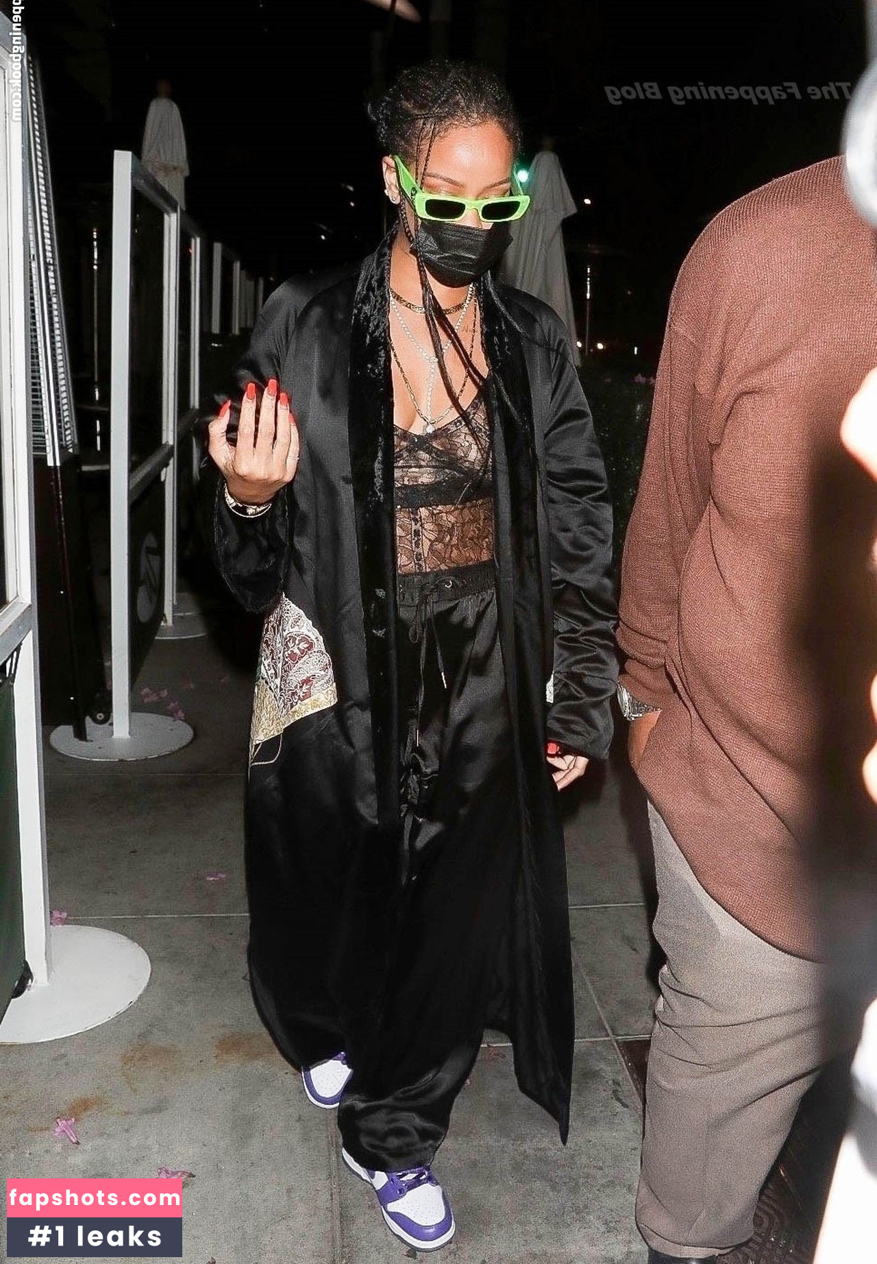 Rihanna gallery photo #2378