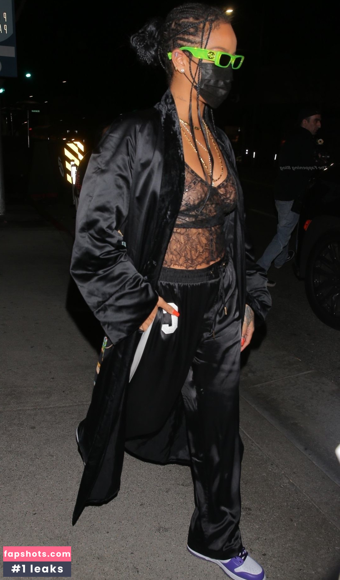 Rihanna gallery photo #2380