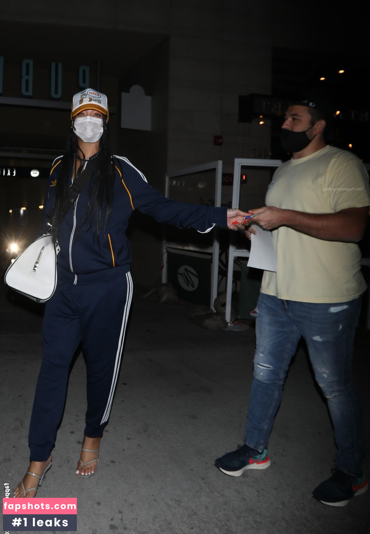 Rihanna gallery photo #2396