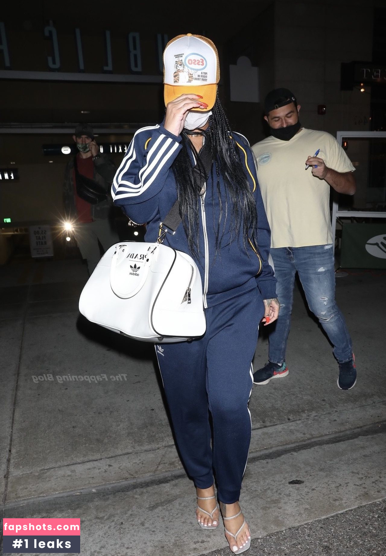 Rihanna gallery photo #2398