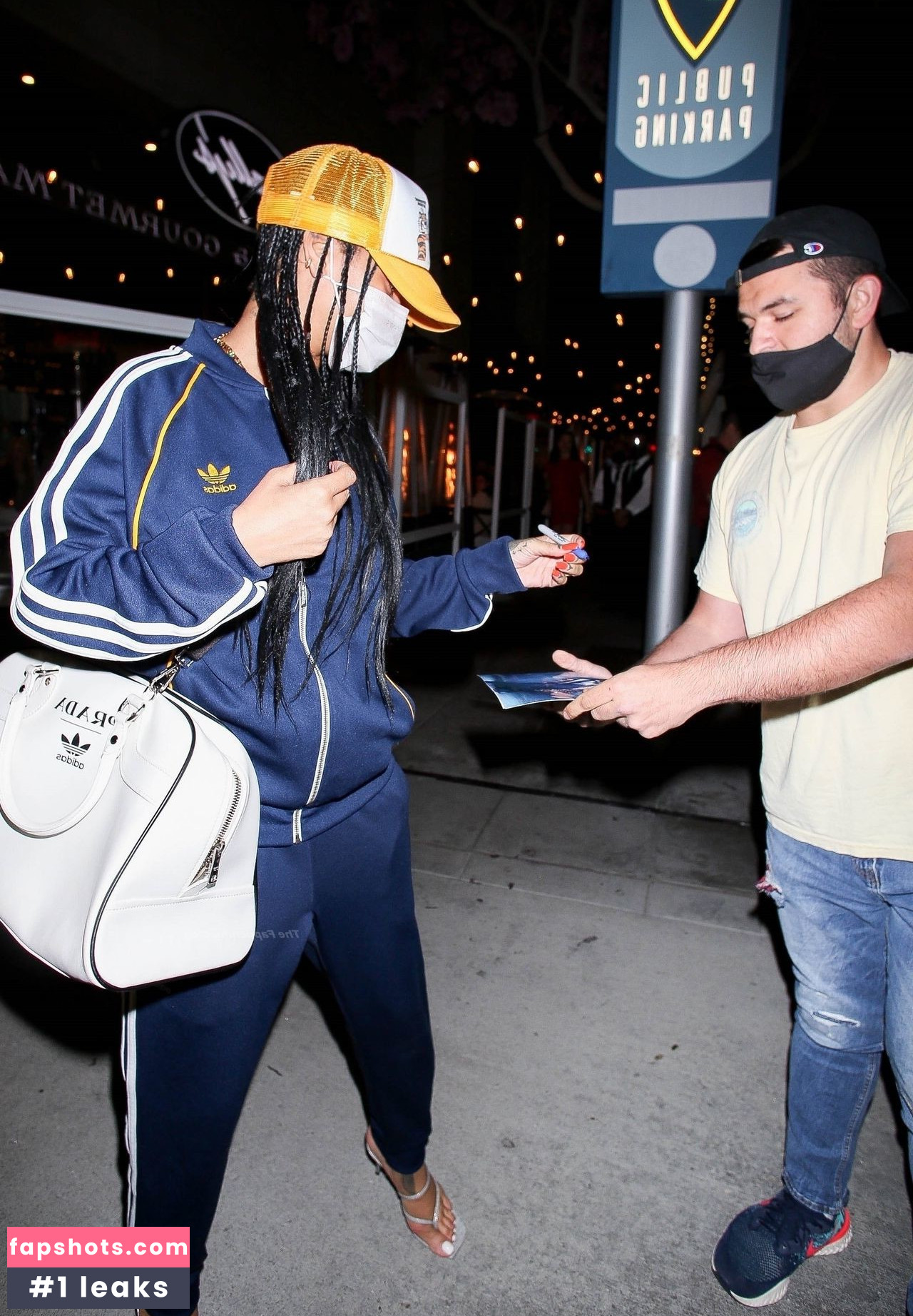 Rihanna gallery photo #2401