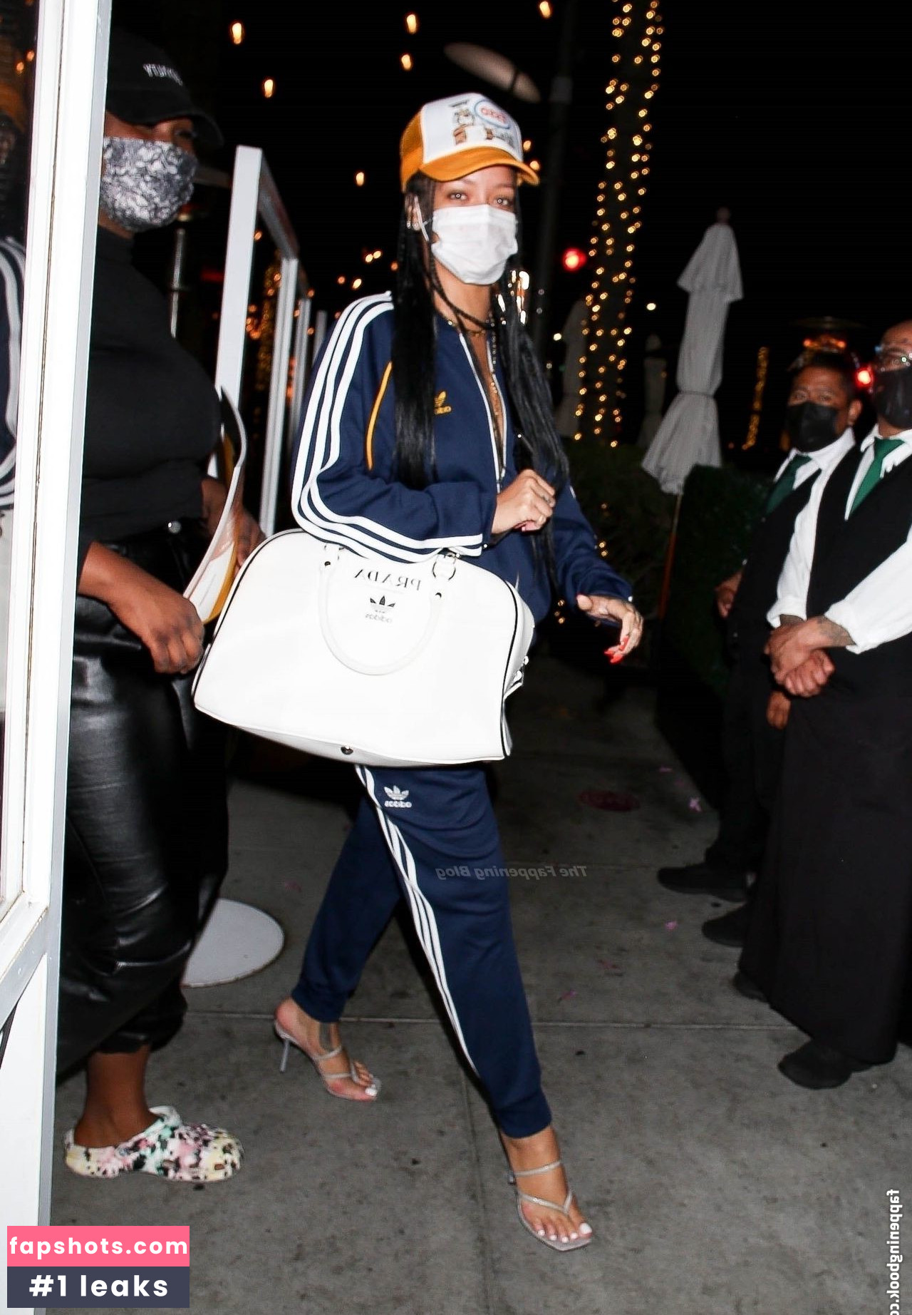 Rihanna gallery photo #2407