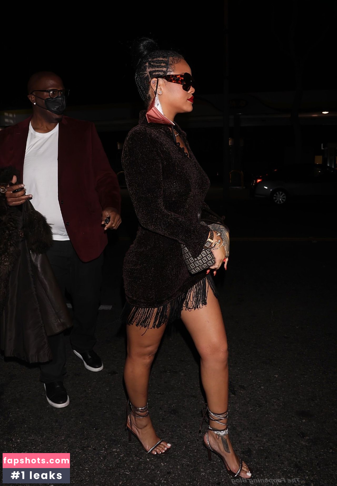 Rihanna gallery photo #2413