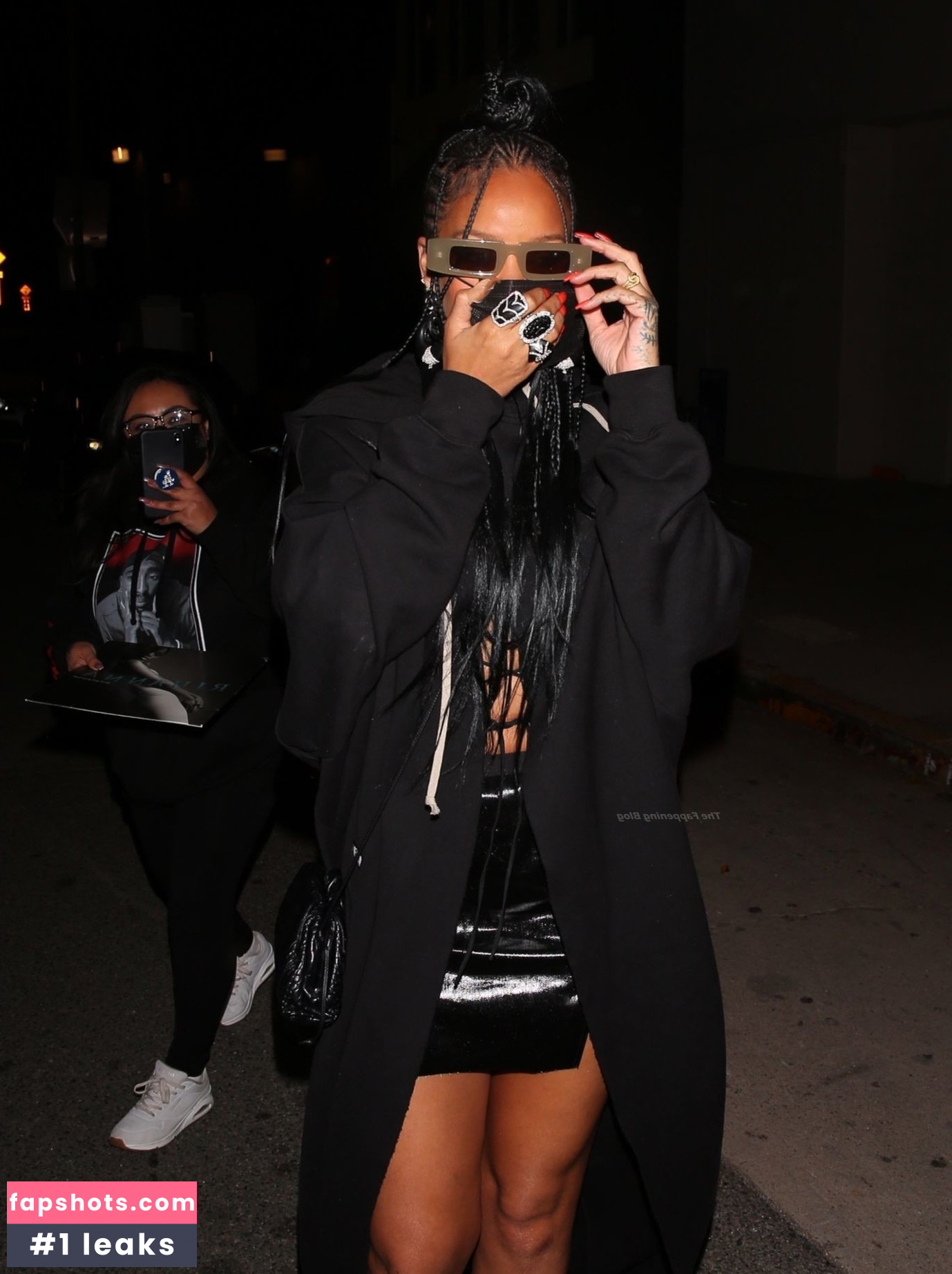 Rihanna gallery photo #2437