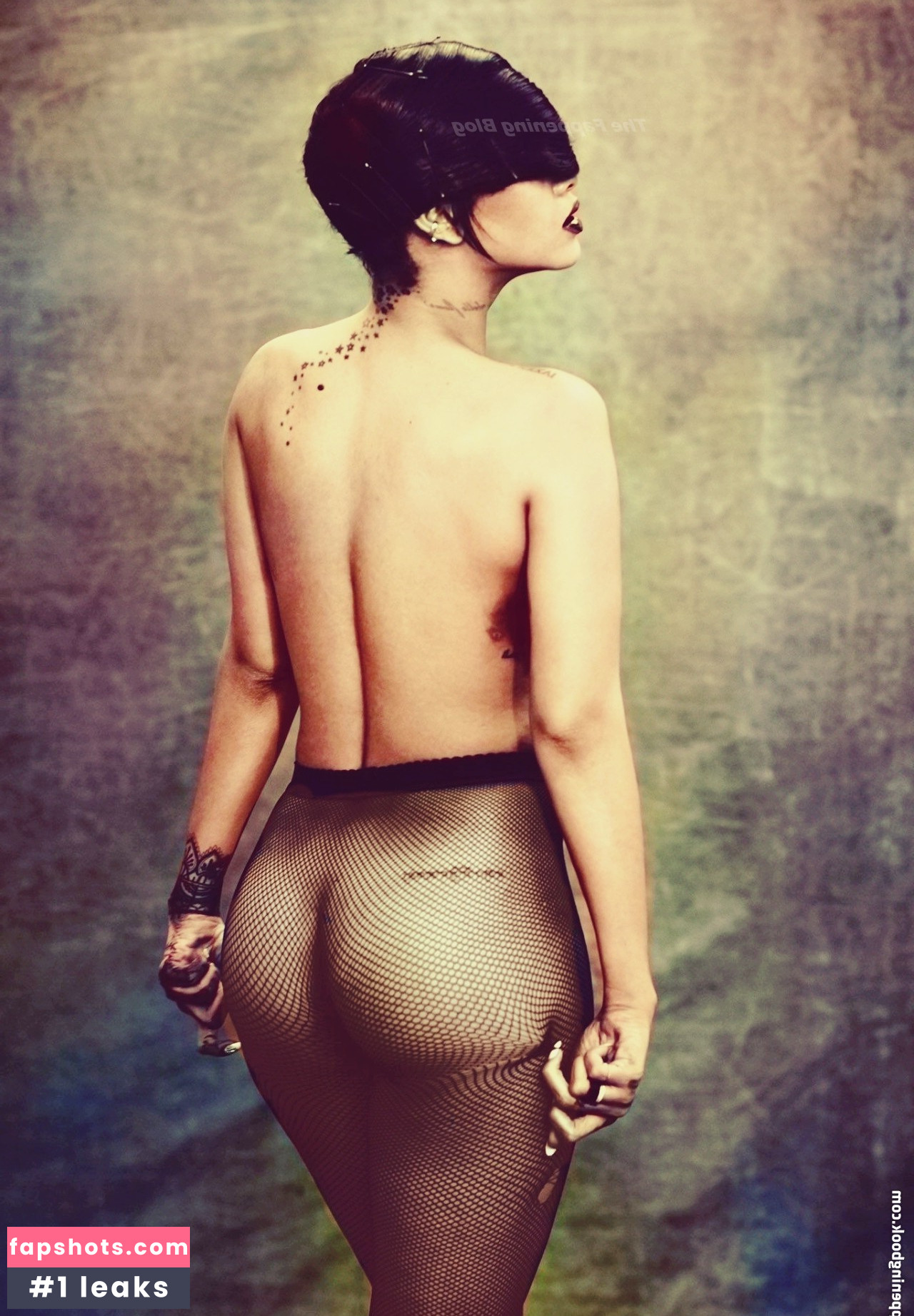 Rihanna gallery photo #2470