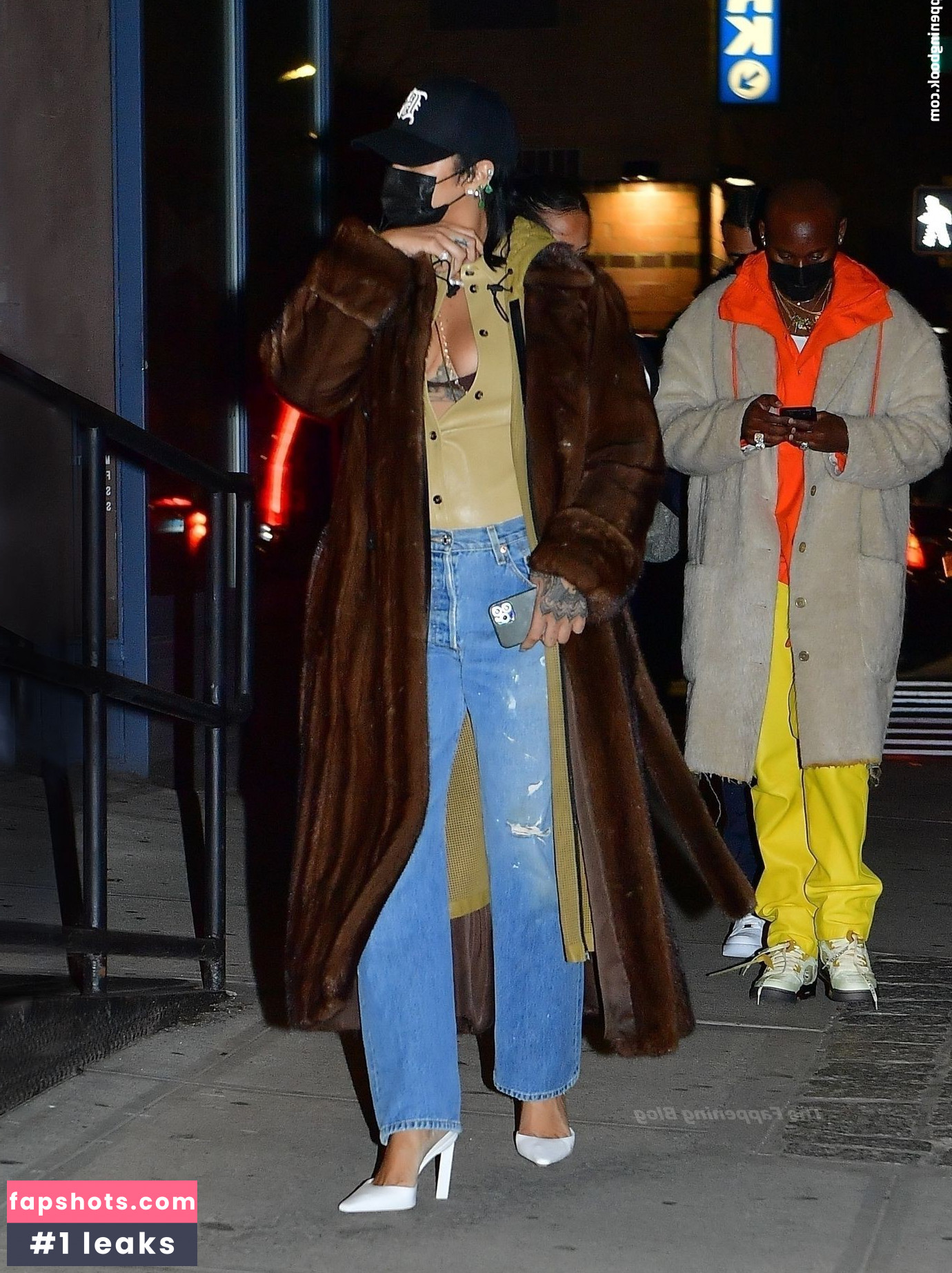 Rihanna gallery photo #2476