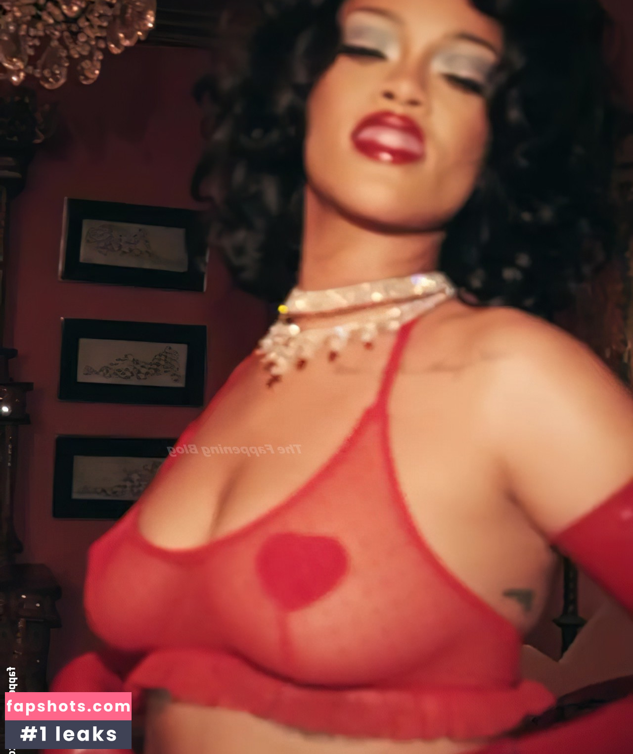 Rihanna gallery photo #2485