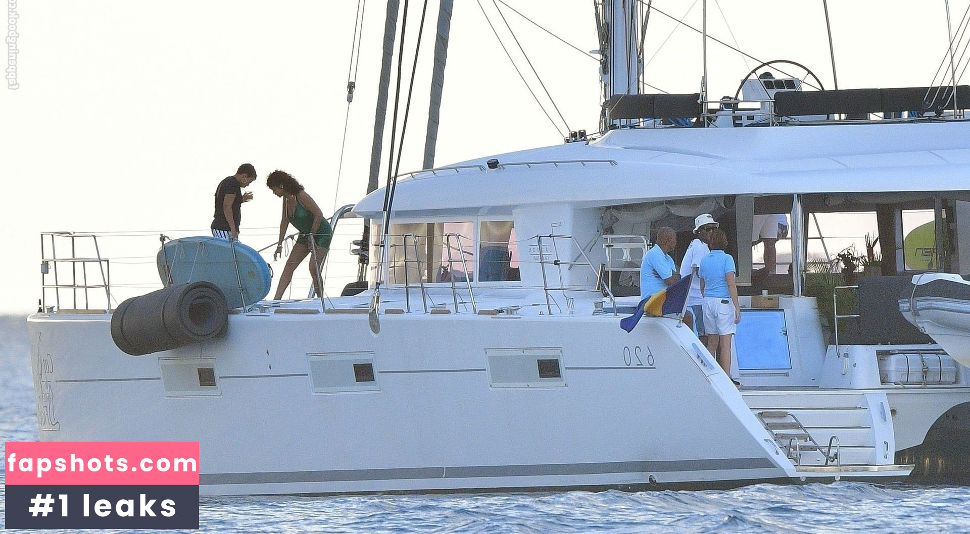 Rihanna gallery photo #2488