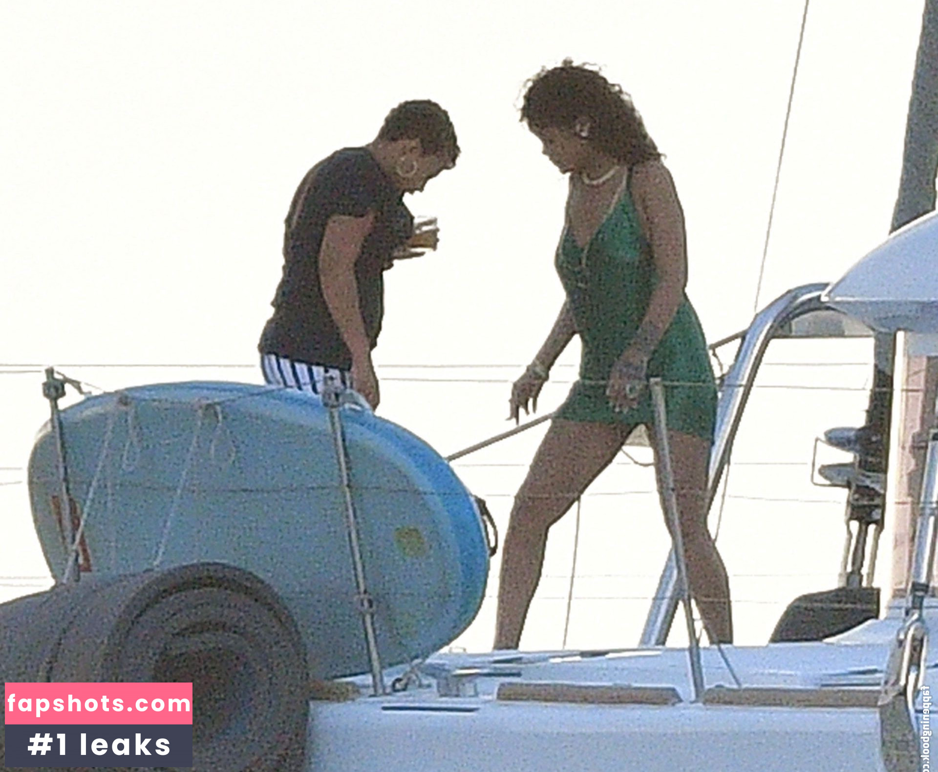 Rihanna gallery photo #2497