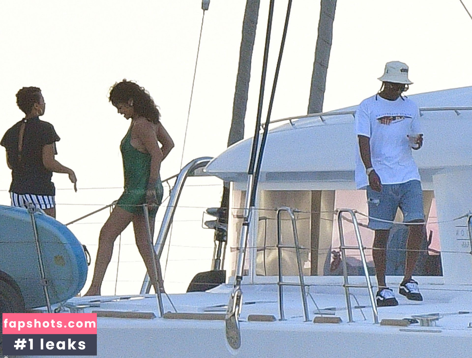 Rihanna gallery photo #2499