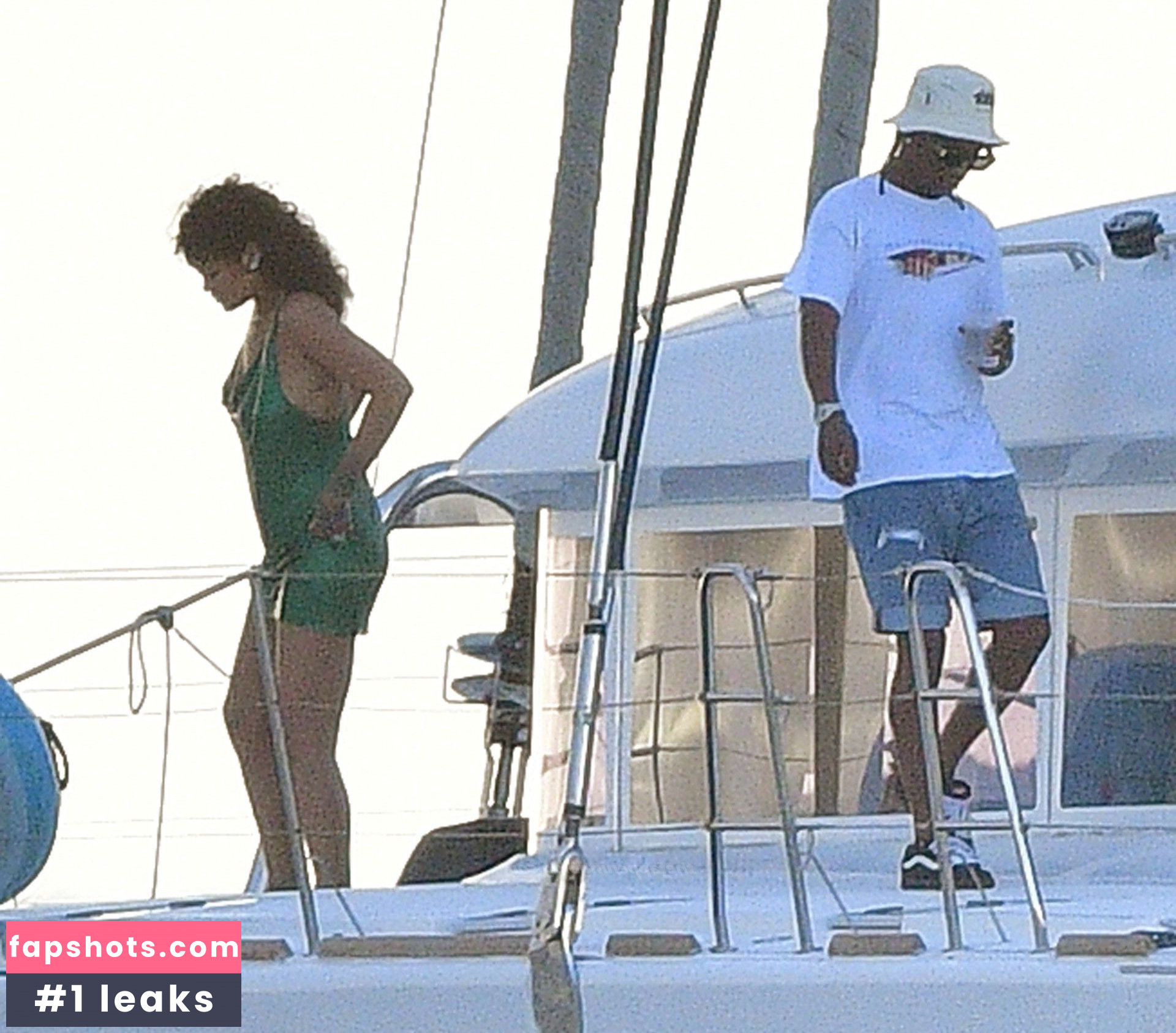 Rihanna gallery photo #2500