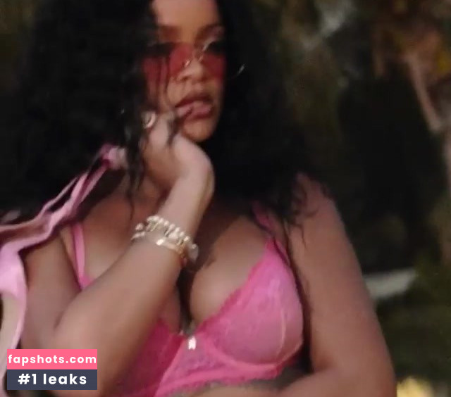 Rihanna gallery photo #2501