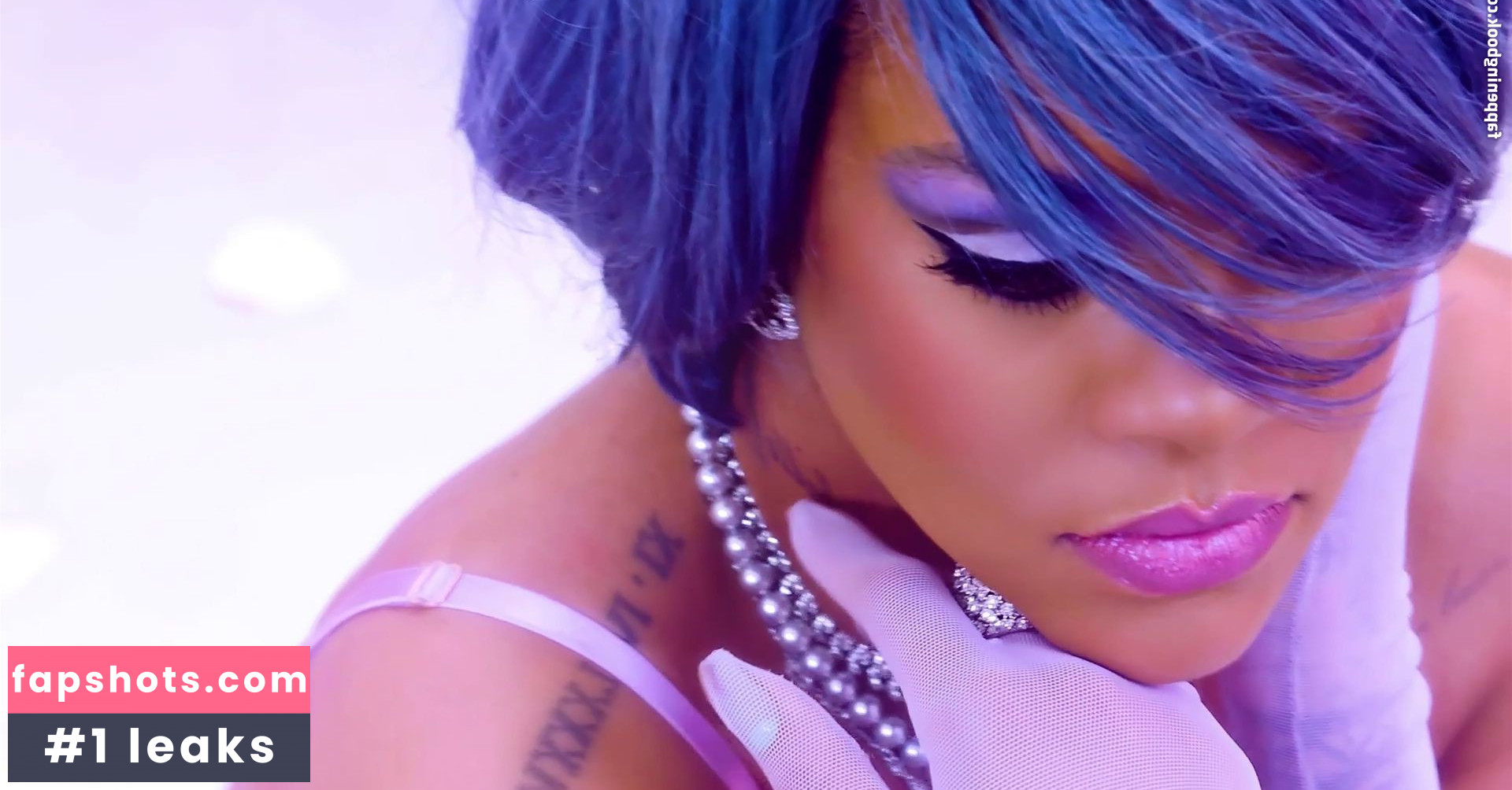 Rihanna gallery photo #2532