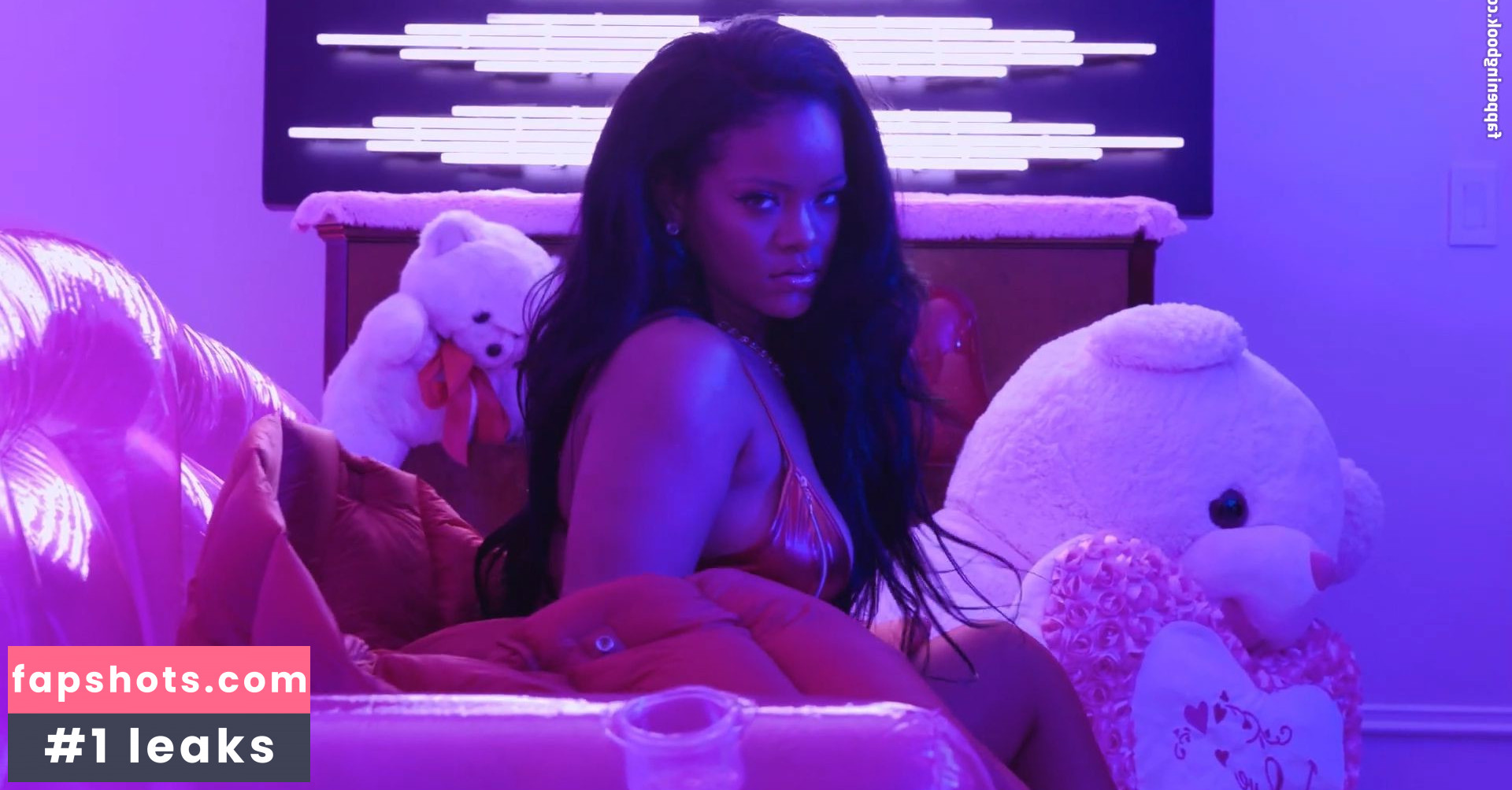 Rihanna gallery photo #2535