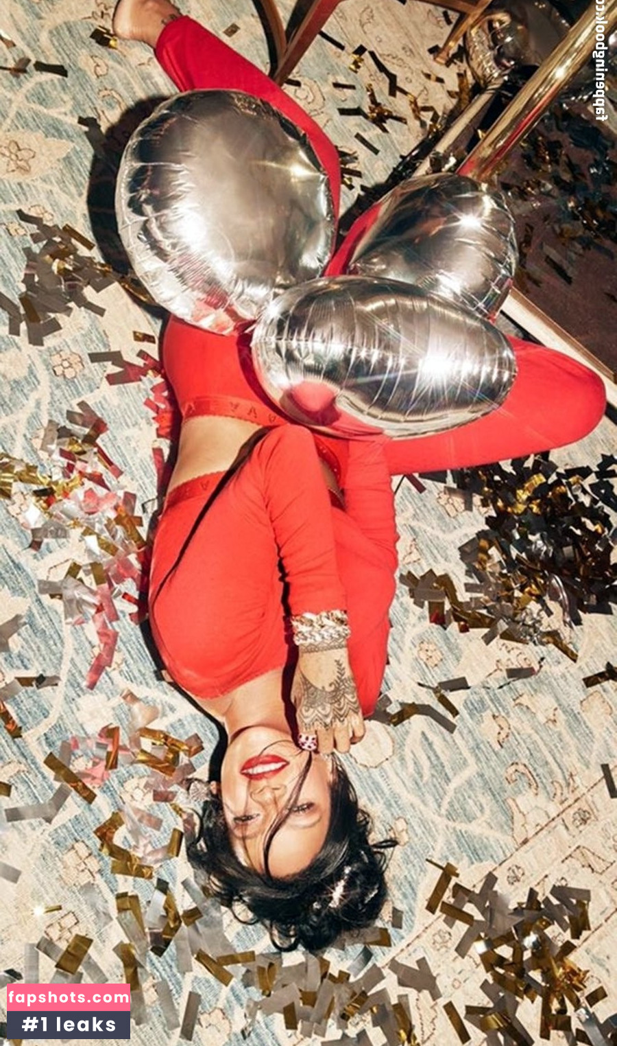 Rihanna gallery photo #2545