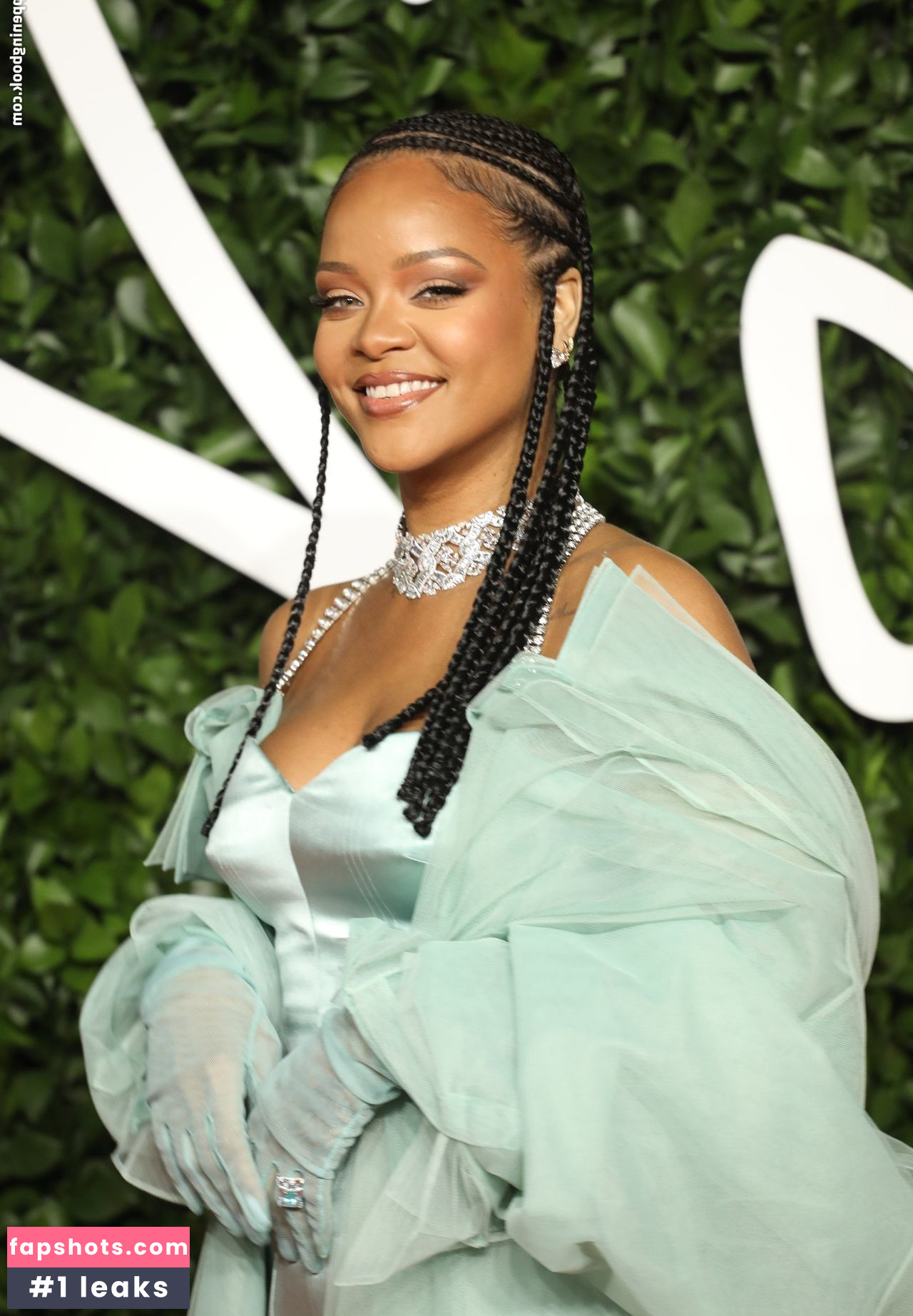 Rihanna gallery photo #2546