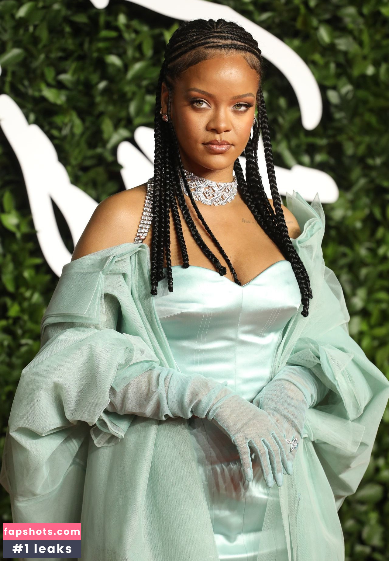 Rihanna gallery photo #2550