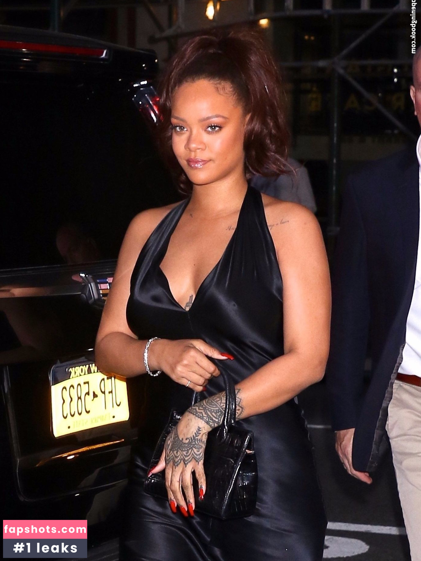 Rihanna gallery photo #2622