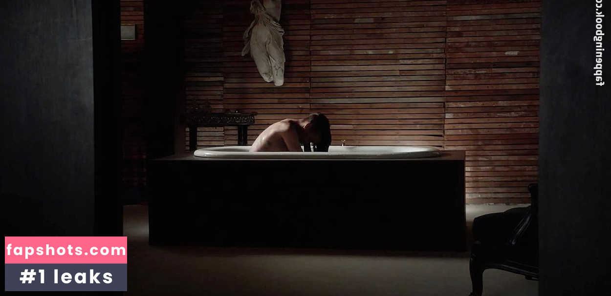 Rihanna gallery photo #2668