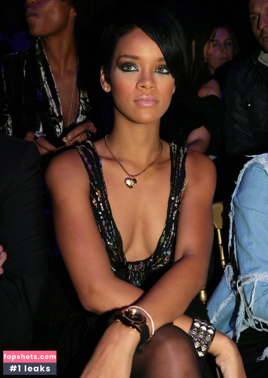 Rihanna gallery photo #2877