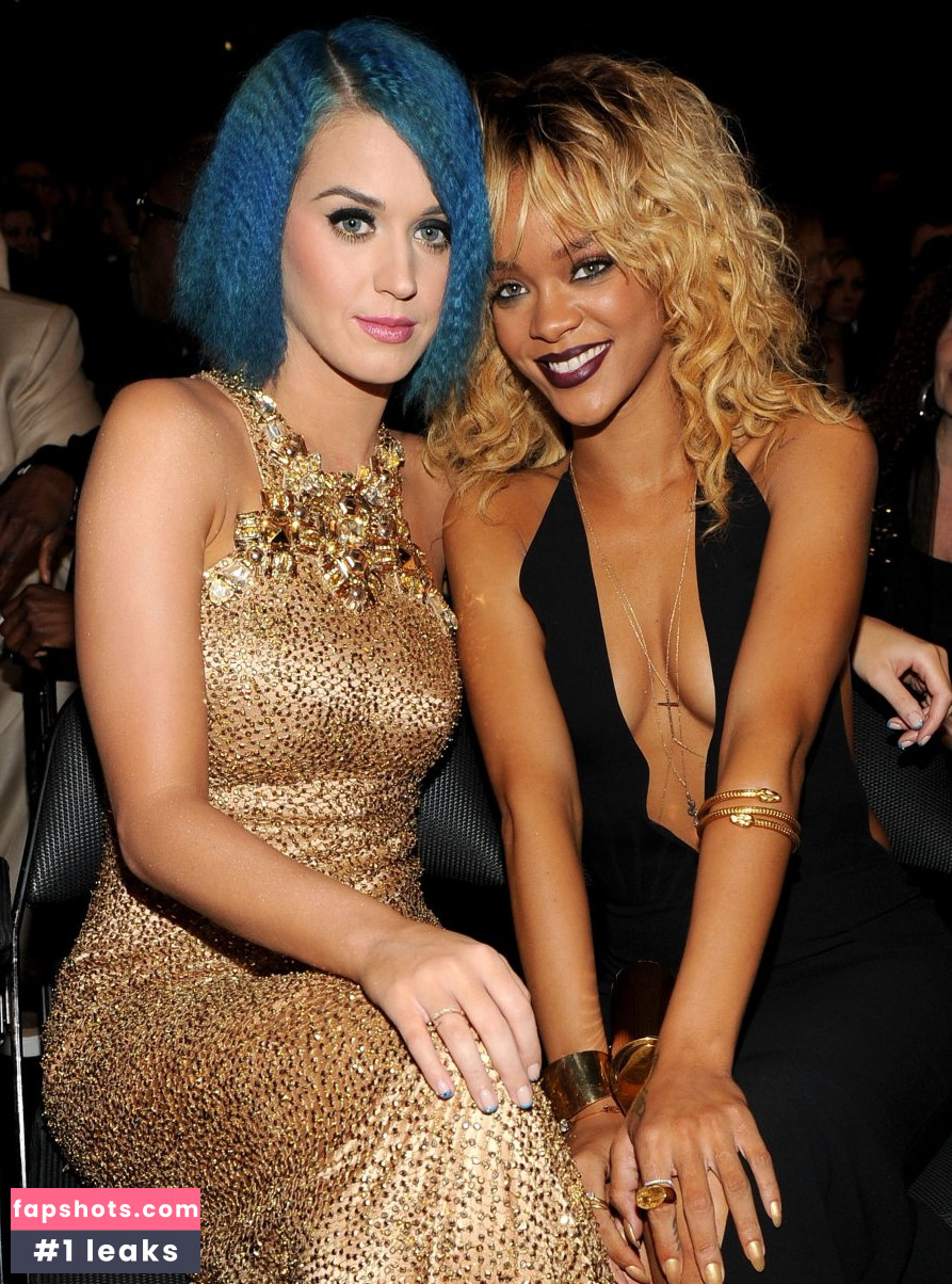 Rihanna gallery photo #2917