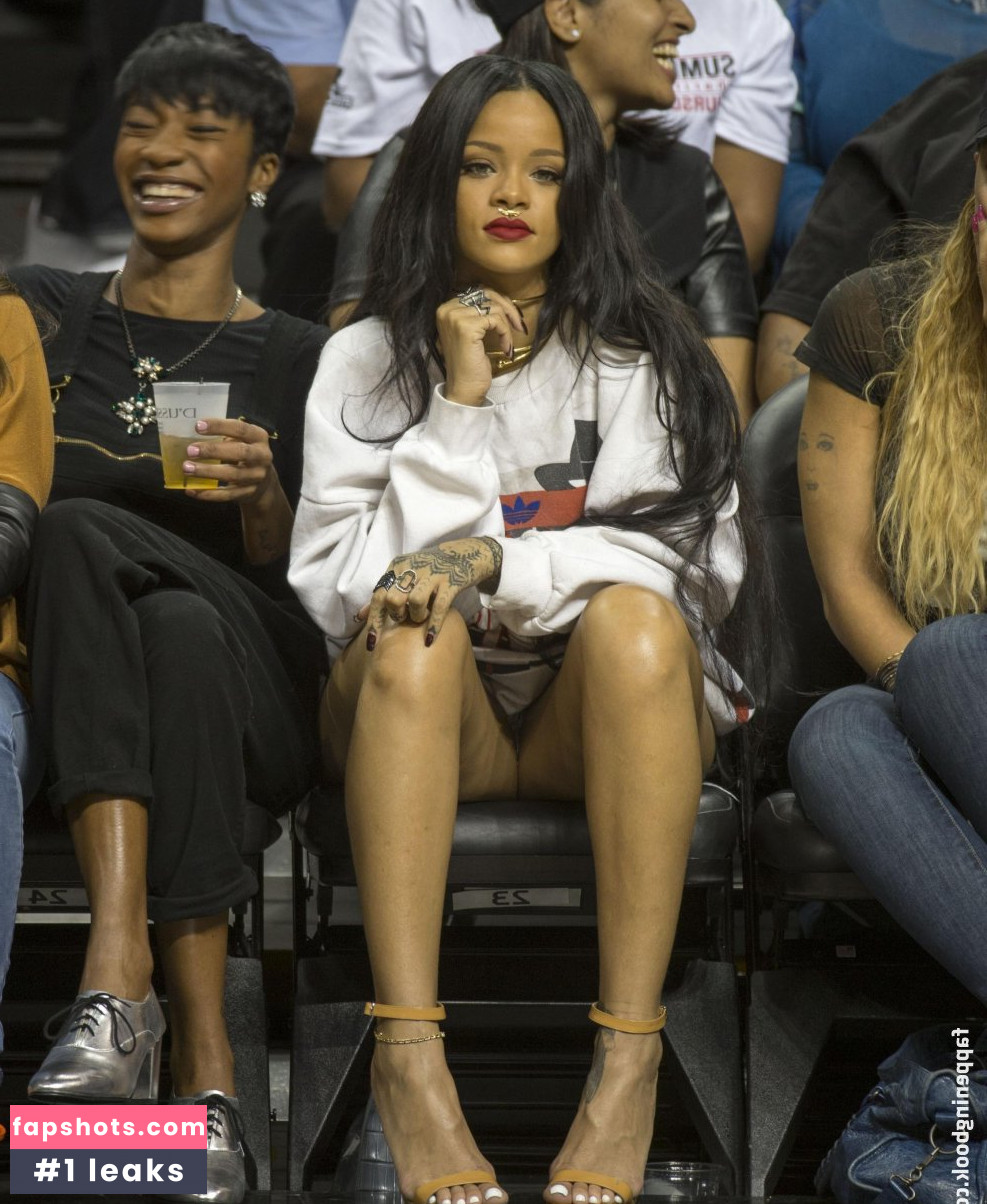 Rihanna gallery photo #2993