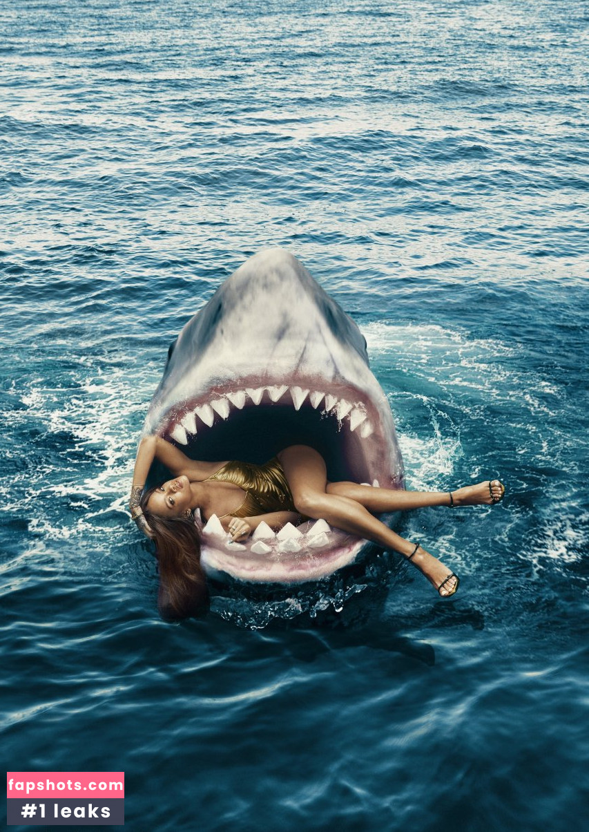 Rihanna gallery photo #3001